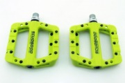 Pedals & Pegs,2017-12C